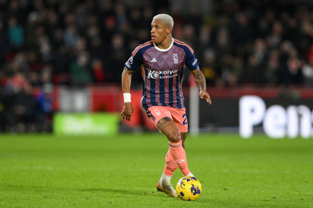 这使得他的 这使得他的